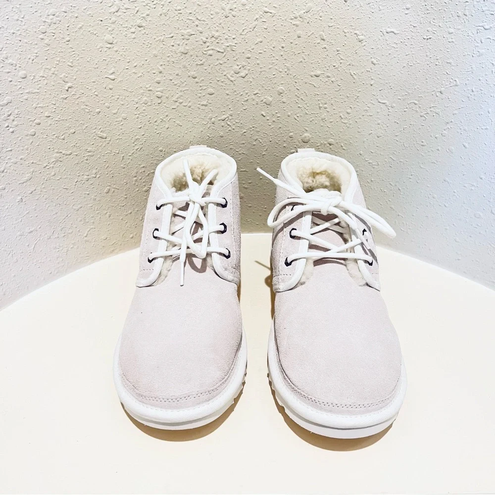 UGG Neumel Classic Off White Unisex Chukka Boots  Size W 11 M 9 NEW